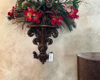 Floral wall decor