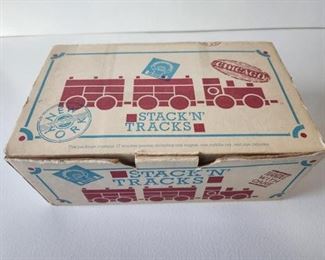 STACK N TRACKS TRAIN