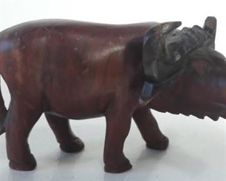 SEVERAL WOOD ANIMALS