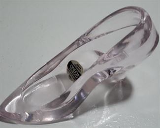 ONEIDA GLASS SLIPPER