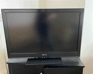 Sony 40” Bravia TV ~ $95.00
KDL 40S3000 16:9
LCD HDTV HDMI & PC Input