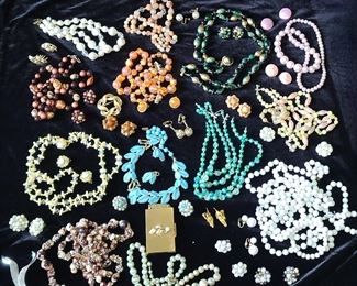 Ladies cigarette lighter & ash tray costume jewelry & art beads