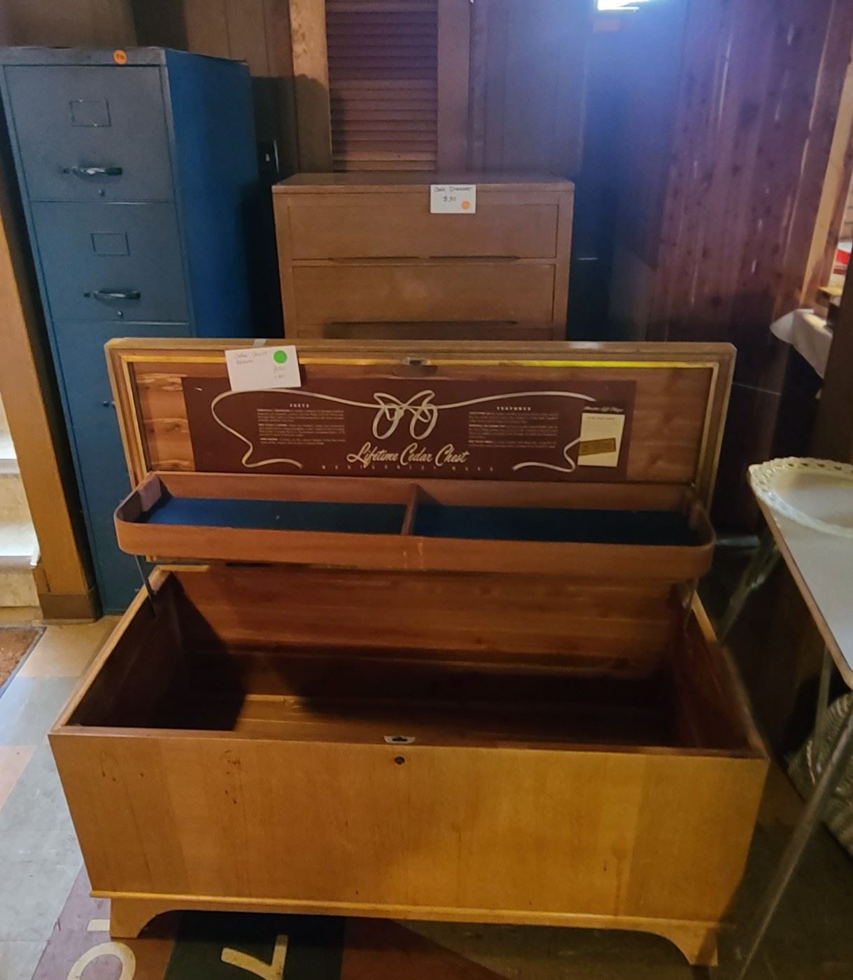 Bi-level cedar chest/hope chest.  