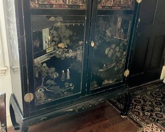 Beautiful Chinese Double Door Cabinet