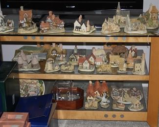 Large David Winter Cottage Collection