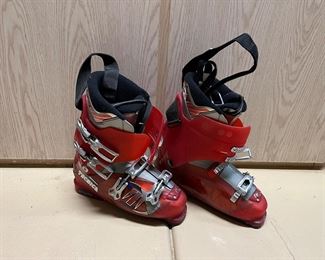 Ladies ski boots size 7