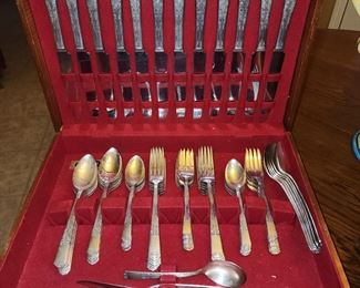 Oneida Tudor Silver Plate Flatware