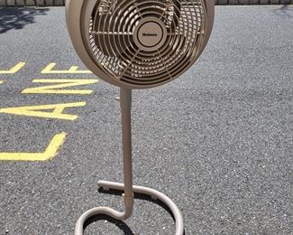 #22 - $15.00 Toms River - Standing fan