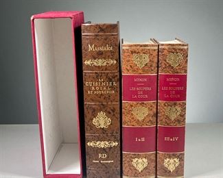 (3PC) FASCIMILE EDITION FRENCH BOOKS | Including; Le Cuisinier Roial et Bourgeois (Charles de Sercy) Rene Dassagne edition in a velvet sleeve
Les Soupers De La Cour (Menon), 1978 fascimile of 1755 edition four volumes bound into two books