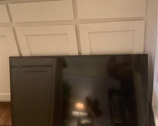 This is a Samsung 39" flat screen television..