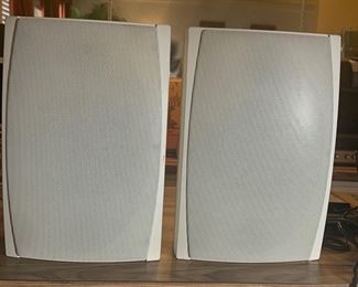 Mariner 200 speakers
