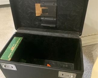 This is the case for the sewing machine.