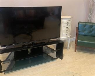 50” Vizio Flat Screen, Television Stand