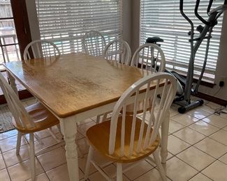 kitchen Table with 5 Chairs