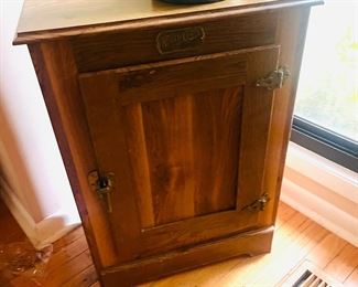 Antique ice box 