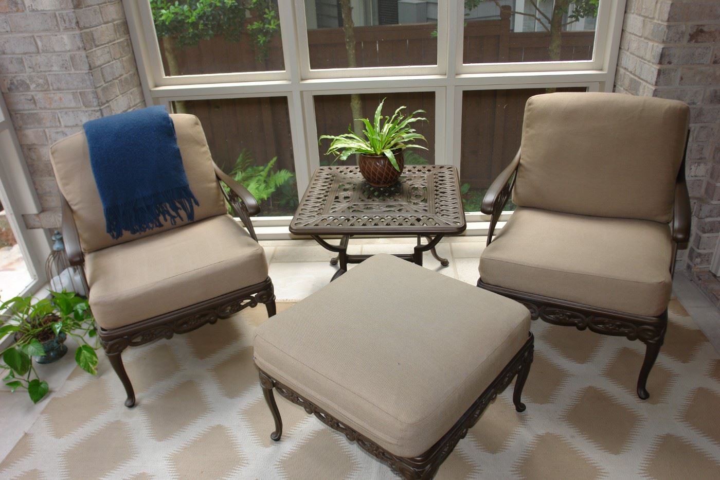 Brown Jordan Patio Set 