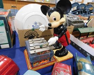 Marx Mickey Mouse Xylophone wind up toy WOrks