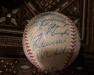 Ball #5 Team Signed White Sox Baseball
