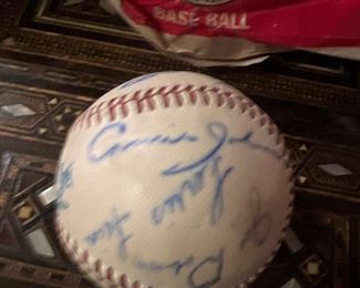 Ball #4 Team Signed White Sox Baseball