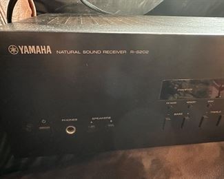 Yamaha receiver r-s202