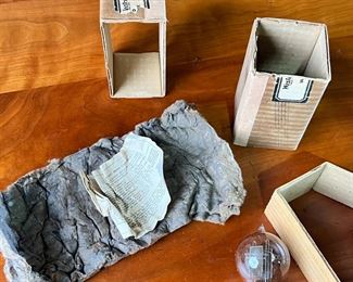 Western Electric 205D Tennis Ball Low Power Triode Tube NOS LNIB 205-D	118031	Original Box: 6x3.25x3.25in