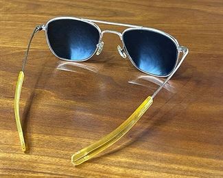 Vintage American Optical AO 1/10 12KGF 5 1/2 Pilot Aviator Sunglasses.	118017	2.5x5.5x2in
