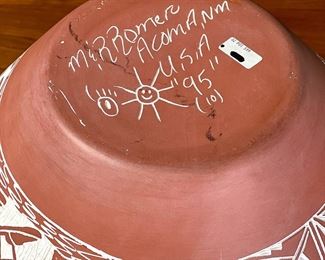 M&R Romero Acoma Pueblo Etched Pottery Native American Michael and Robin	1186004	11.25in H x 14.25in Diameter 