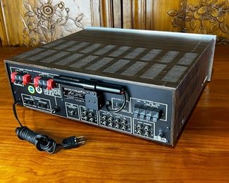 Marantz Model 2250 Vintage Hi-Fi Stereo Receiver Stereophonic 	118003	6 x 17.375 x 16in D