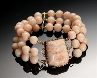 18k Gold Carved Angel Skin Coral 3-Strand Beaded Bracelet Size: 8	331393