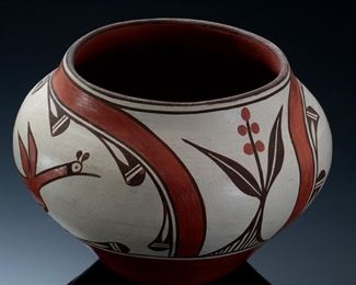 Antique Zia Pueblo Bird Polychrome Olla Native American Pottery Pot	425025	6.5in h x 9.5in Diameter at widest point 