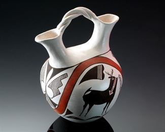 Marie Z Chino Acoma Pueblo Pottery Double Spout Wedding Vase Native American Heartline Deer	425036	7in H x 5.25in Diameter at widest 