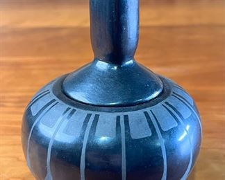 Carmelita Dunlap San Ildefonso Blackware Lidded Pot Pottery Vase Signed 	425027	6.25in H x 4.5in Diameter at widest 