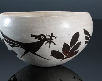 Lucy M Lewis Acoma Pueblo Pottery Bowl Roadrunner Lizard  Native American 	425030	2.75in H x 5in Diamter 