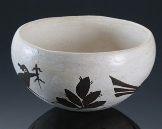 Lucy M Lewis Acoma Pueblo Pottery Bowl Roadrunner Lizard  Native American 	425030	2.75in H x 5in Diamter 