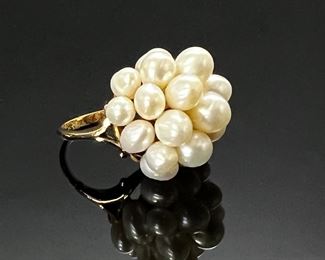 14k Gold Cocktail Ring Pearl Cluster Size: 5	244035	Size 5<BR>Centerpiece: 21x21mm