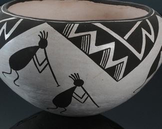Lucy M Lewis Acoma Pueblo Pottery Bowl Kokopelli  Native American 	425037	3.5in h x 6.5in Diameter at widest 