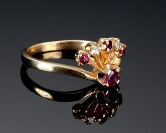 14k Gold Ruby & Diamond Ring Size: 7.5	331378