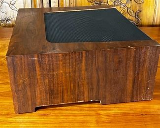 Marantz WC-1 Wood Case Walnut Cabinet WC1 Reproduction 	118008	Outer: 7x17.75x15.5in<BR> Inner:15.25x5.5x14.75<BR> will fit faceplates:5.75x15.5
