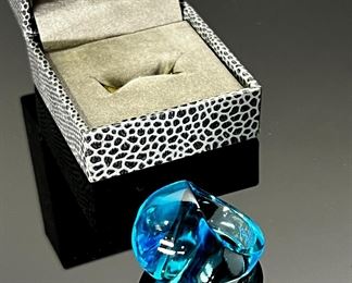 Lalique France Crystal Cabochon Ring Light Blue in Box SZ: 6.25	244030	Size 6.25
