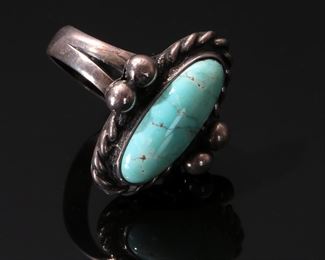 Vintage Navajo Turquoise & Silver Ring Native American 	425017	size: 7 Centerpiece: 24x19mm
