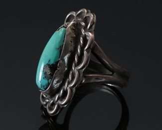 Vintage Navajo Turquoise & Silver Ring Native American #2	425018	size: 7 Centerpiece: 29x19mm