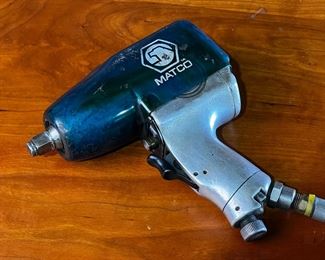 MATCO pneumatic Impact Wrench 1/2" Drive Air Tool	333344	8x7.75in