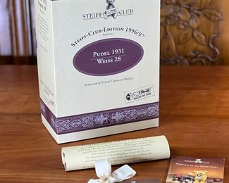 Steiff Poodle 1931 White 28cm Replica 1996/97 Club Edition Margarete Steiff Giengen Brenz in box	244006	Dog: 12x5x5.5<BR> Box: 15x9x5.5