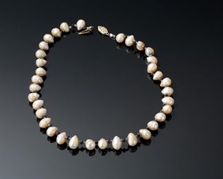 Vintage Baroque Pearl Necklace 15in long 	331431