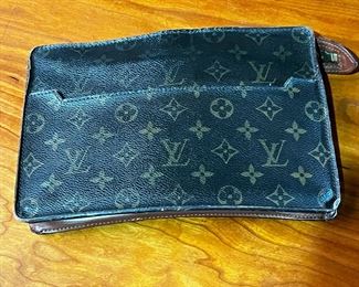 Louis Vuitton Handbag LV Monogram Canvas	333333	6.75x10.25in