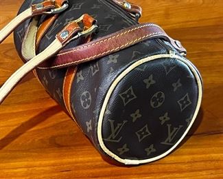 Louis Vuitton Papillon Hand Bag LV Mongram Canvas	333340	5x10in