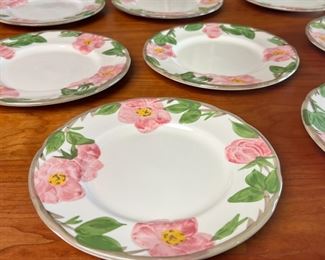 8pc 8in Salad Plates Franciscan Desert Rose Plates Dinnerware Johnson Bros	333304	8in diameter 