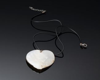 Natural Peal Shell Heart Pendant Necklace 	331427