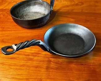 Lot of 2 McMurry Hand Forged Iron ware Skillets	222229	6.5x8x14 & 5x8x14