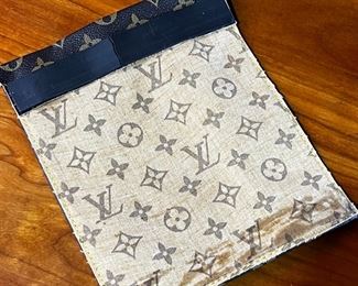 Louis Vuitton Pouch LV Monogram Canvas Bag	333339	8.75x7in